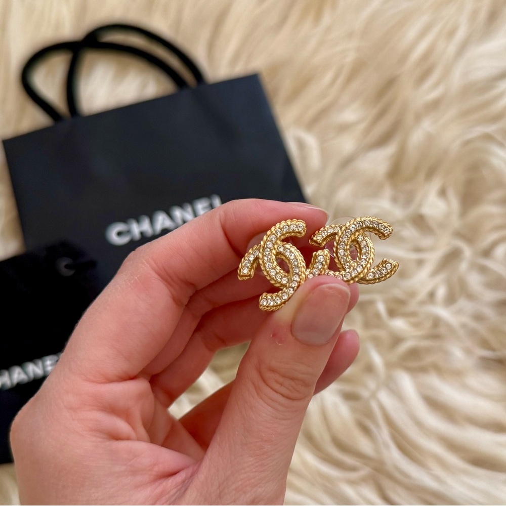 Chanel 2020 Crystal Gold CC Earrings - Picture 4 of 6